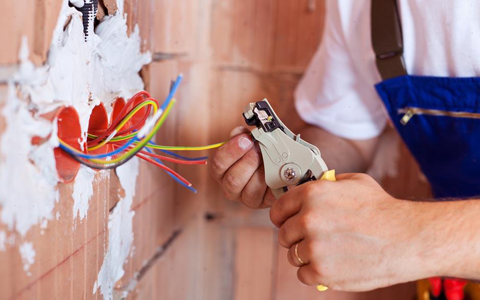 cherche électricien pas cher Courbevoie